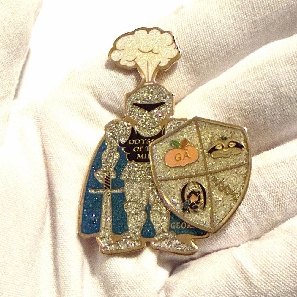 Vintage Enamel Knight Pin! RARE SPINNER SHIELD Odyssey Of The Mind 2002 Georgia - Picture 11 of 14